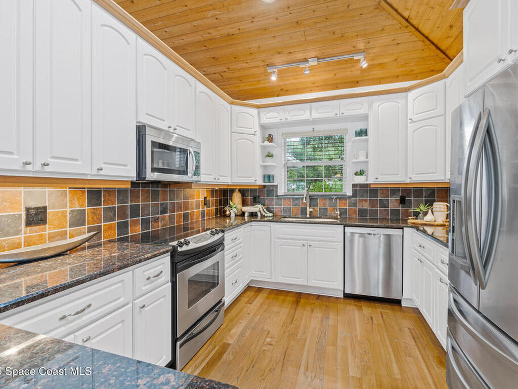 940 W Whitmire Drive, Melbourne, FL 32935