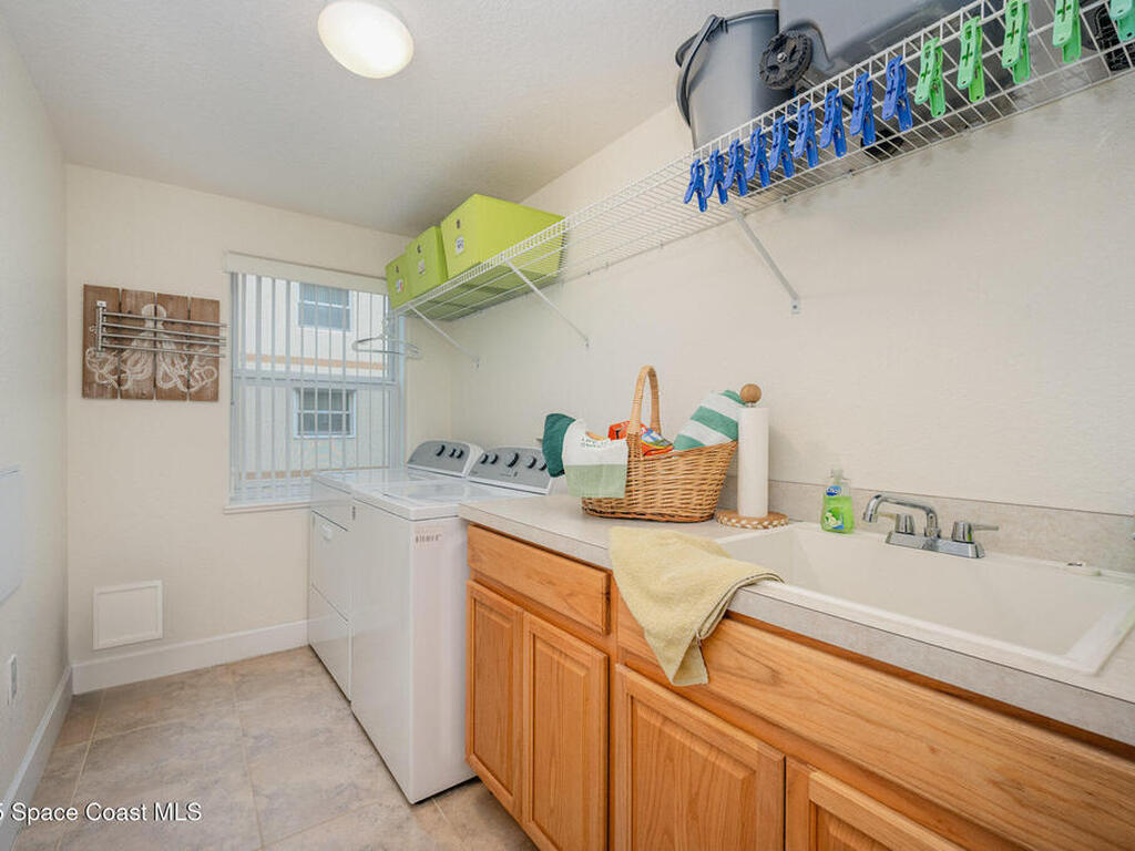 807 Mystic Dr, Cape Canaveral, FL 32920