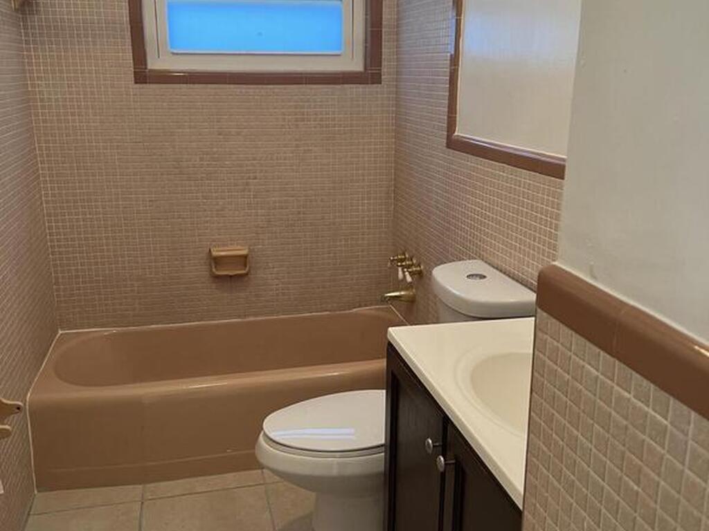 130 Moore Avenue, Merritt Island, FL 32952