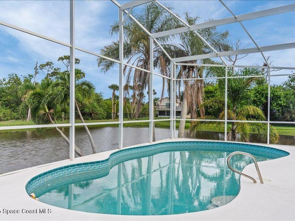 990 Harbor Pines Drive, Merritt Island, FL 32952