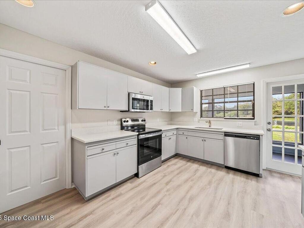 320 Raquette Court, Merritt Island, FL 32953