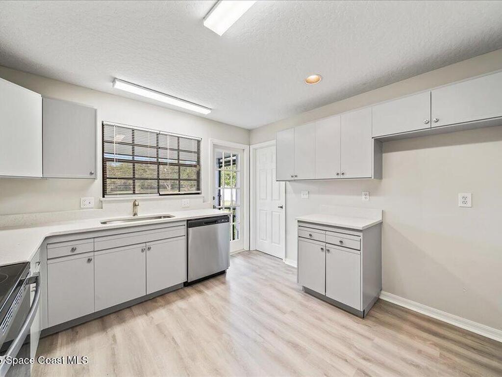 320 Raquette Court, Merritt Island, FL 32953