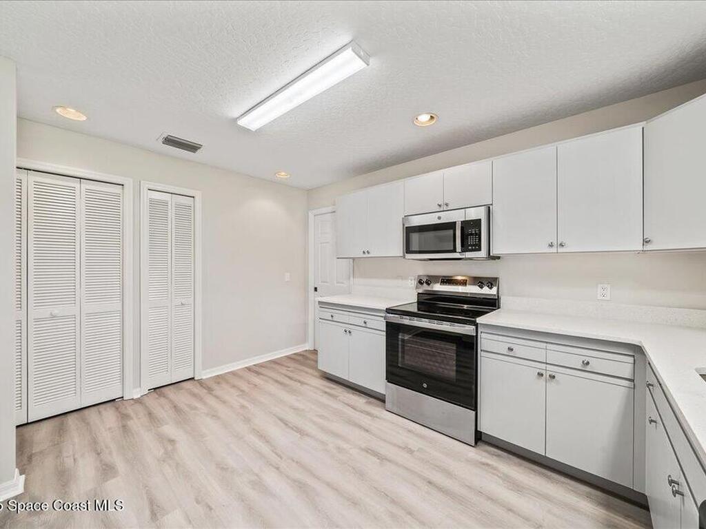 320 Raquette Court, Merritt Island, FL 32953