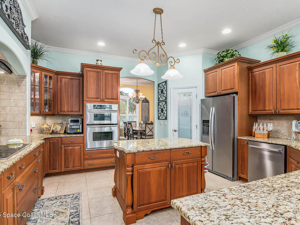 6115 Anello Drive, Suntree, FL 32940