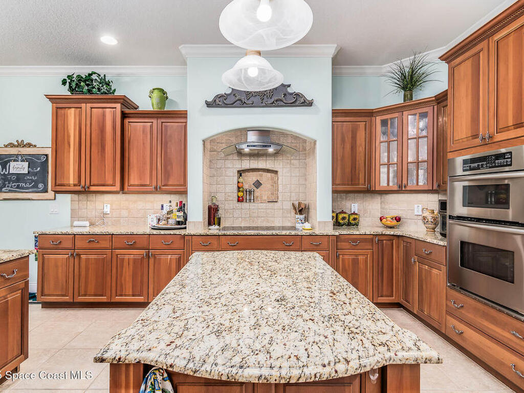6115 Anello Drive, Suntree, FL 32940