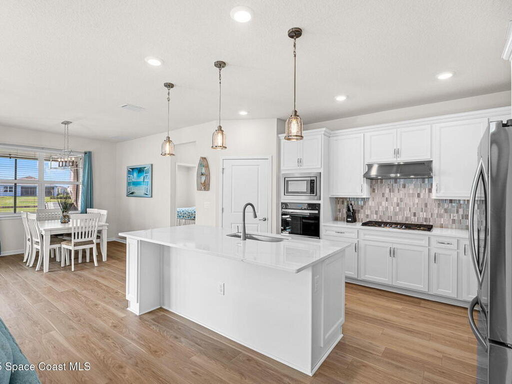 8870 Shoreline Avenue, Melbourne, FL 32940