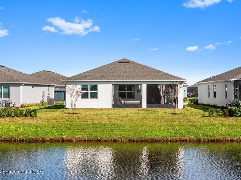 8870 Shoreline Avenue, Melbourne, FL 32940