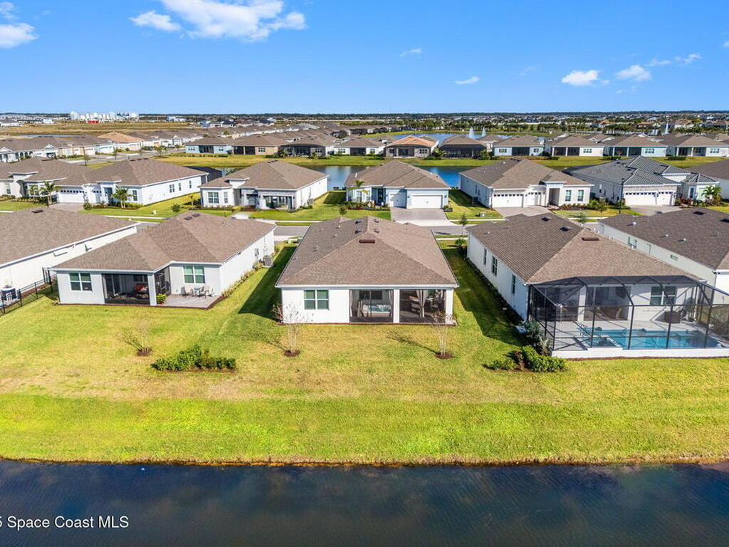8870 Shoreline Avenue, Melbourne, FL 32940