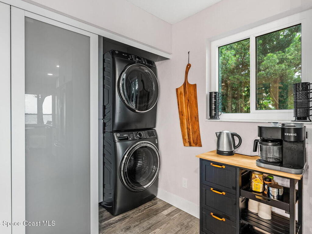 1379 Rose Court, Melbourne, FL 32935