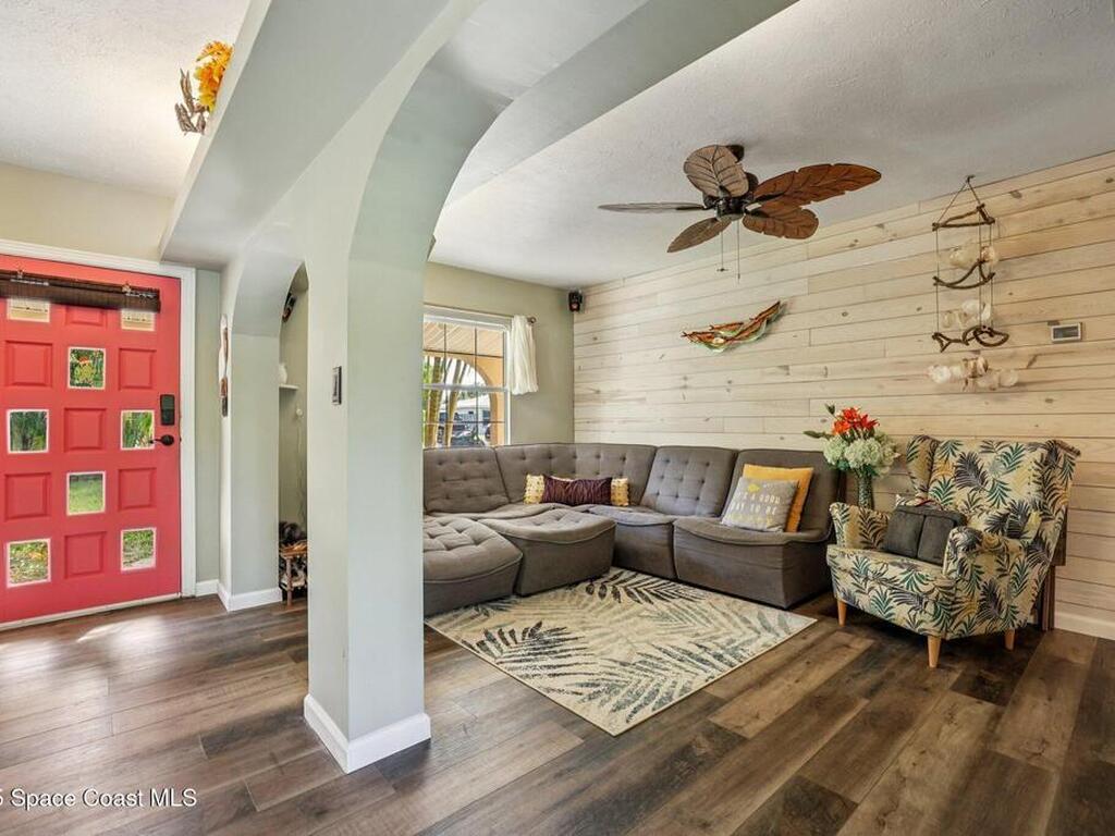 220 Avenida De Paz, Indialantic, FL 32903