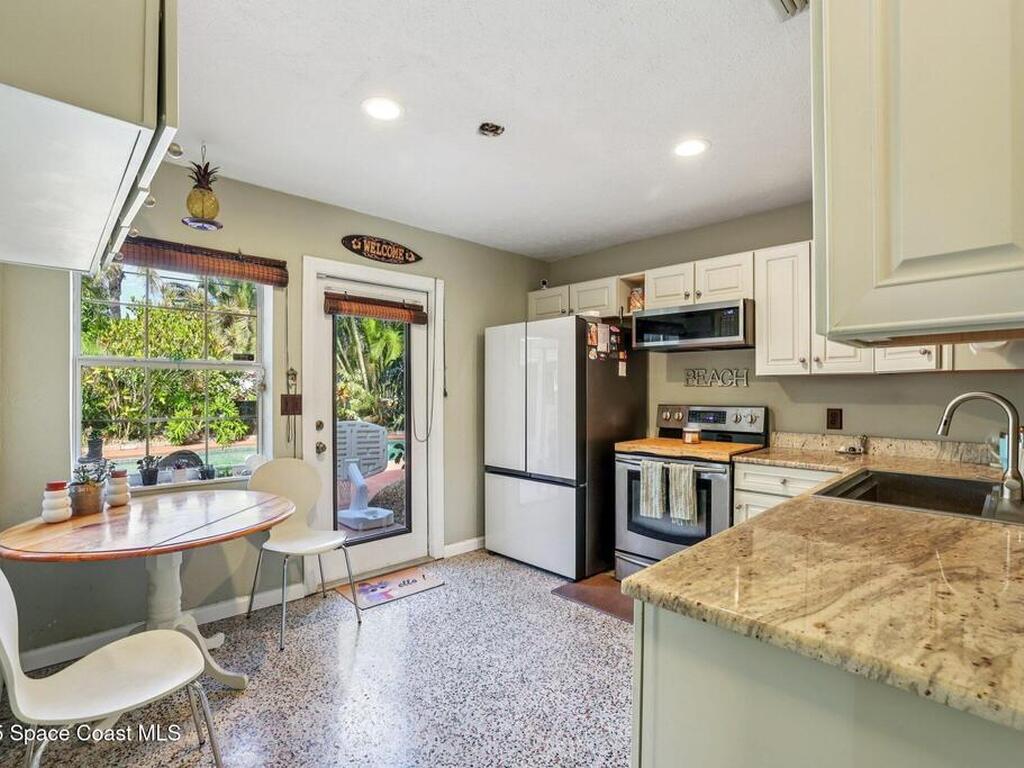 220 Avenida De Paz, Indialantic, FL 32903