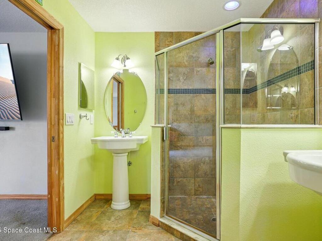 220 Avenida De Paz, Indialantic, FL 32903