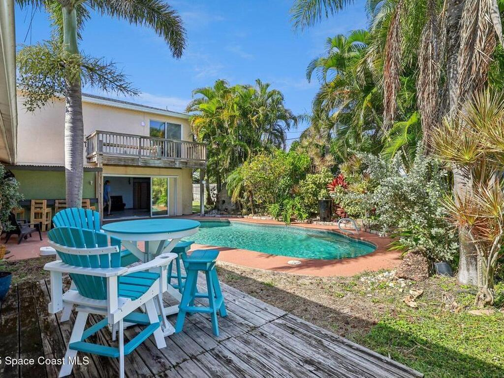 220 Avenida De Paz, Indialantic, FL 32903