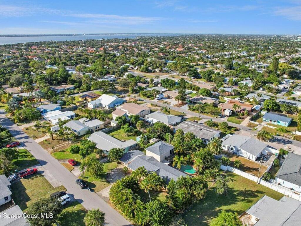 220 Avenida De Paz, Indialantic, FL 32903