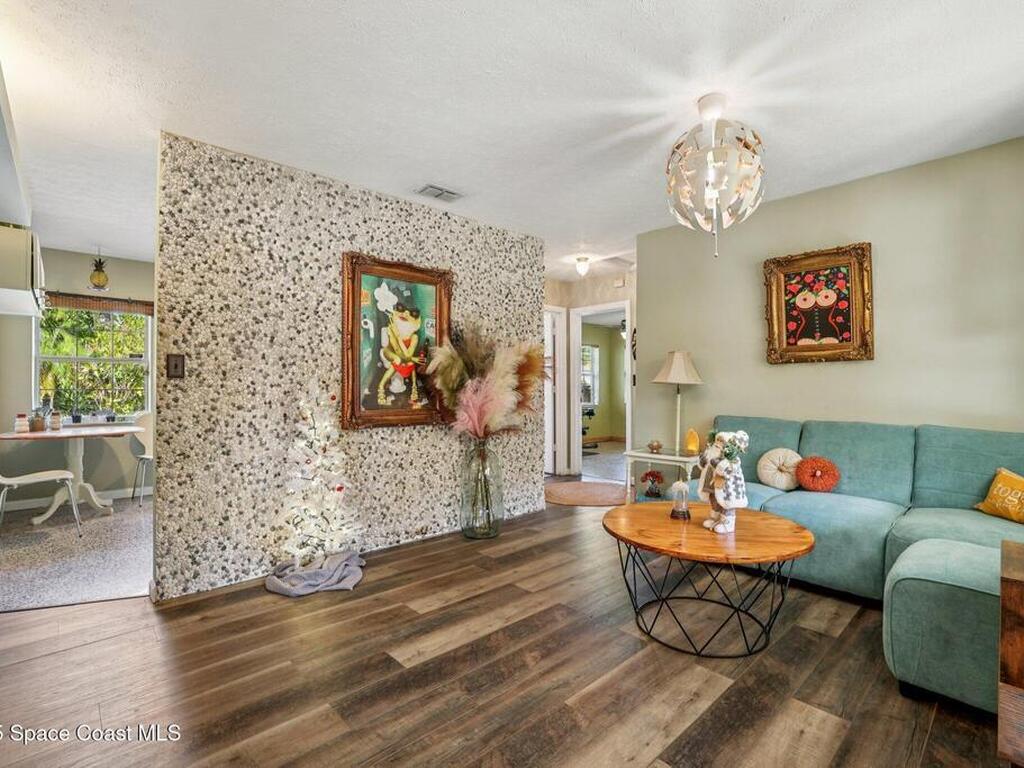 220 Avenida De Paz, Indialantic, FL 32903