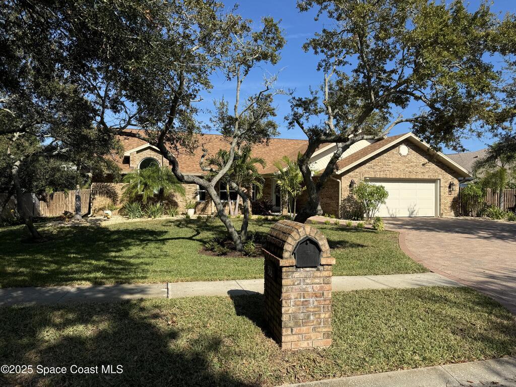 588 Peregrine Drive, Indialantic, FL 32903