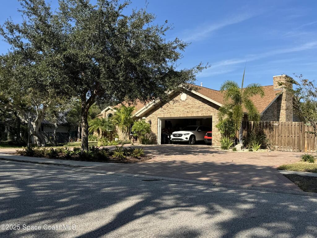 588 Peregrine Drive, Indialantic, FL 32903