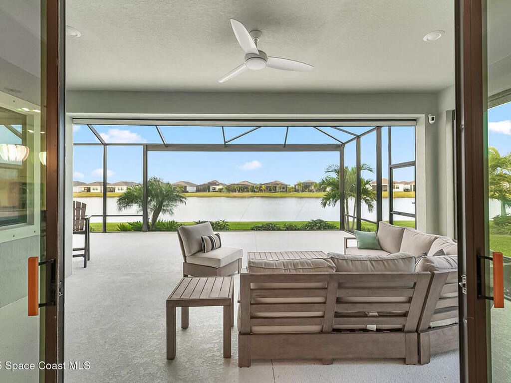 1393 Great Belt Circle, Melbourne, FL 32940