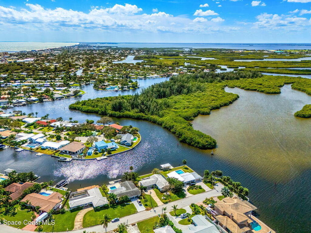 272 Bahama Boulevard, Cocoa Beach, FL 32931