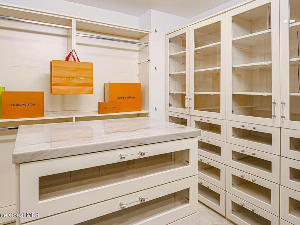 1903 Bay Road, Vero Beach, FL 32963