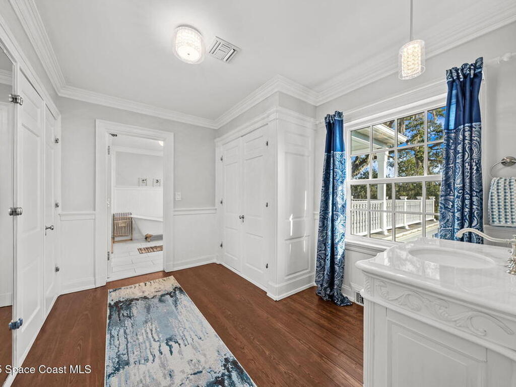 875 N Indian River Drive, Cocoa, FL 32922