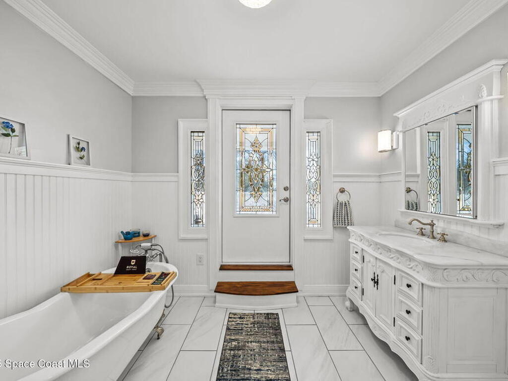 875 N Indian River Drive, Cocoa, FL 32922