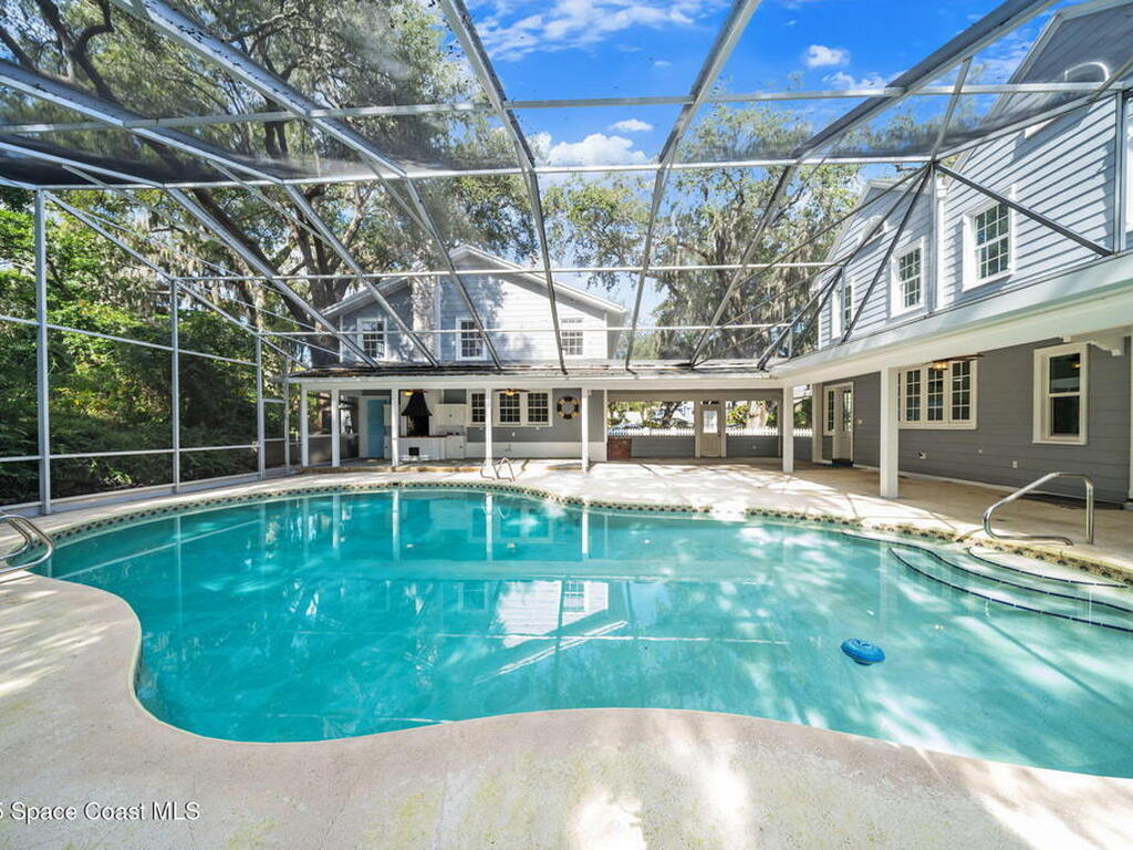 875 N Indian River Drive, Cocoa, FL 32922