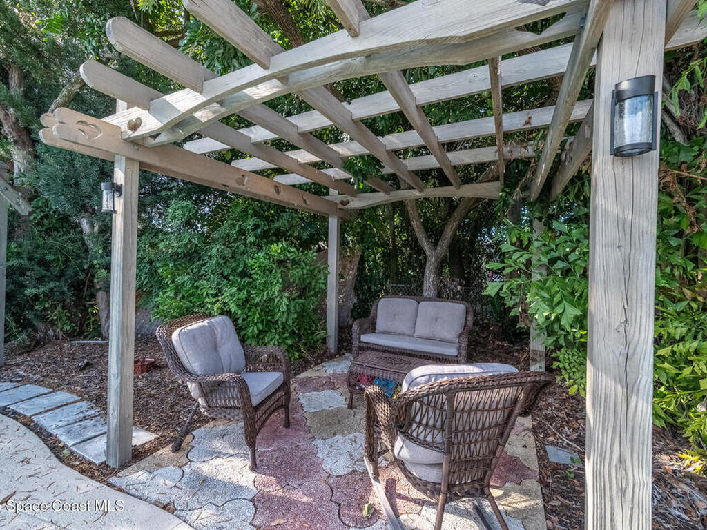 275 Bahama Drive, Merritt Island, FL 32952