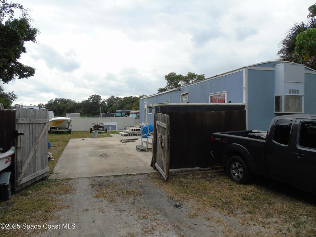 2952 Century Oaks Circle, Malabar, FL 32950