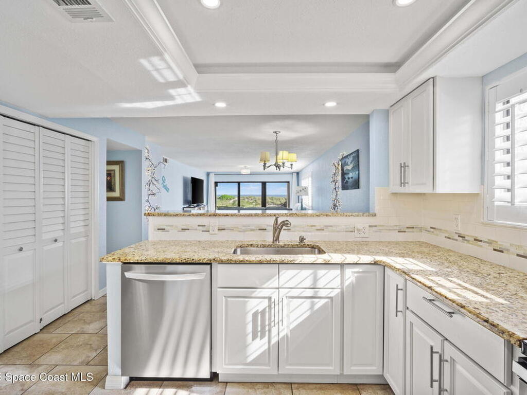 1305 S Atlantic Avenue, Cocoa Beach, FL 32931