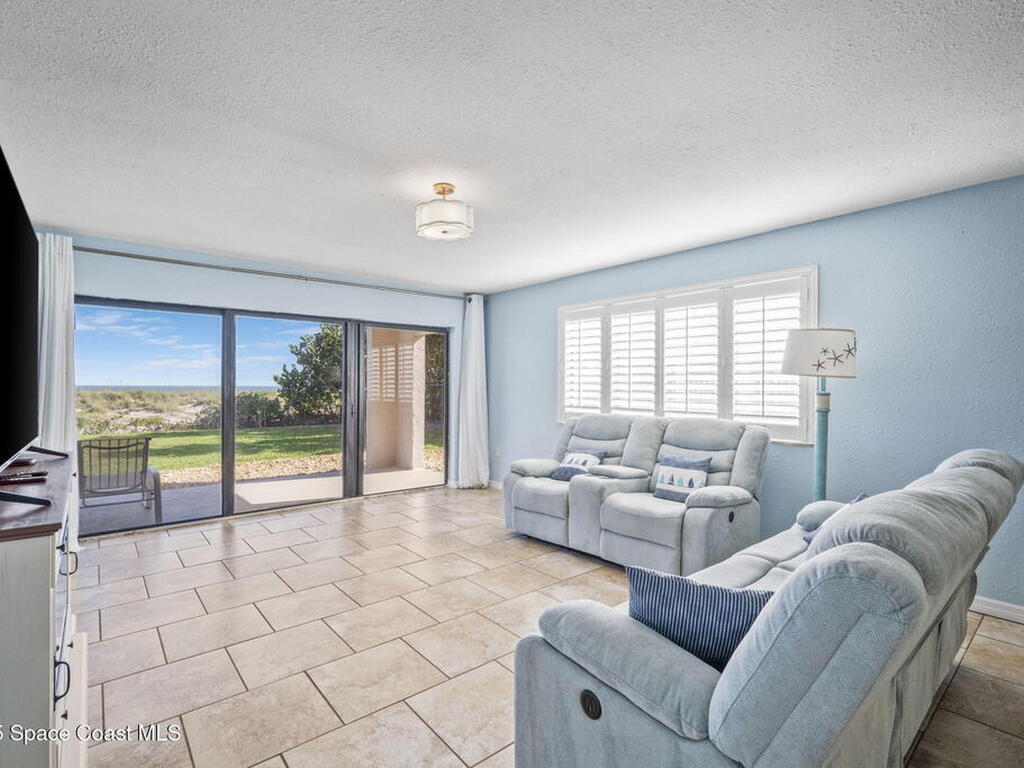 1305 S Atlantic Avenue, Cocoa Beach, FL 32931