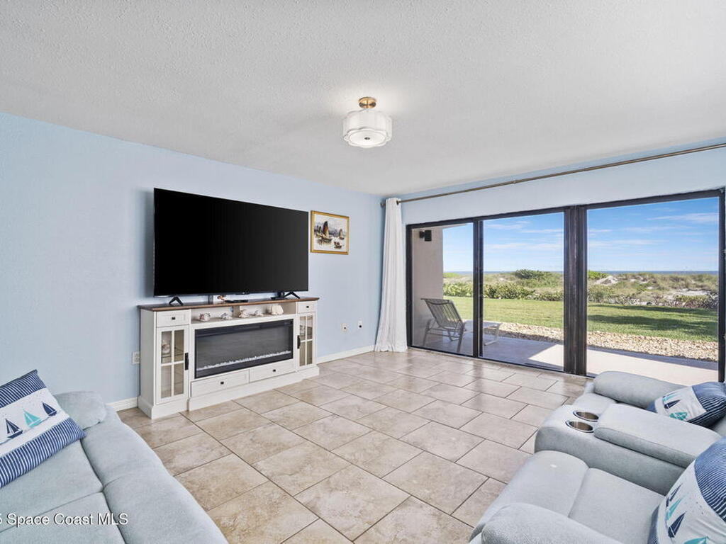 1305 S Atlantic Avenue, Cocoa Beach, FL 32931