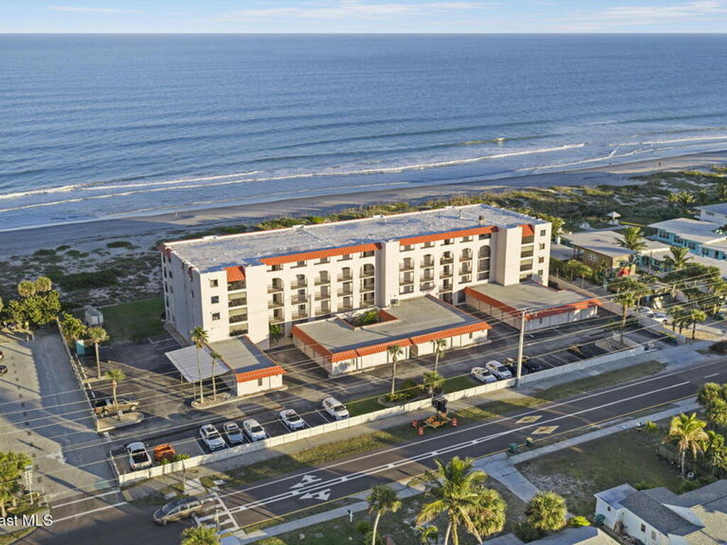 1305 S Atlantic Avenue, Cocoa Beach, FL 32931