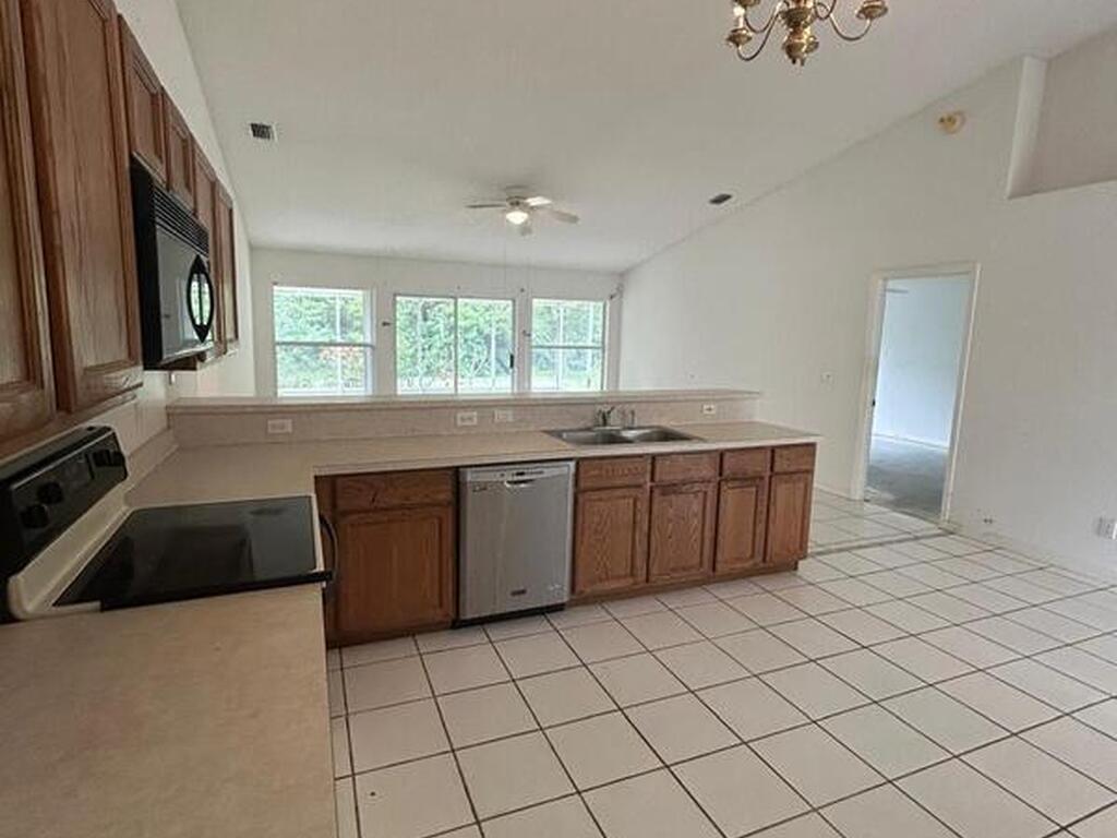 1384 Hill Avenue, Melbourne, FL 32940