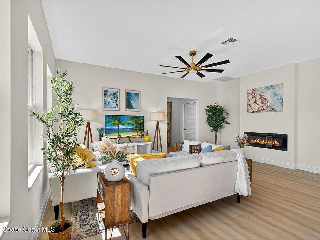 8426 E 98th Avenue, Vero Beach, FL 32967