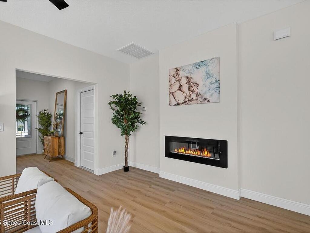 8426 E 98th Avenue, Vero Beach, FL 32967