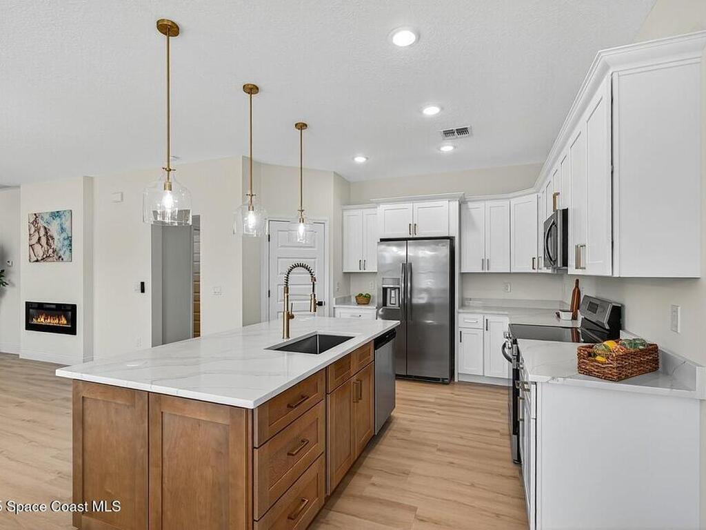 8426 E 98th Avenue, Vero Beach, FL 32967