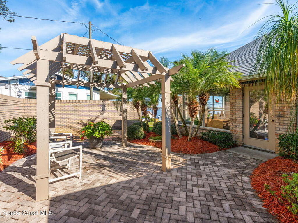 2545 N Indian River Drive, Cocoa, FL 32922