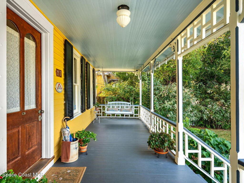 27 Barton Avenue, Rockledge, FL 32955