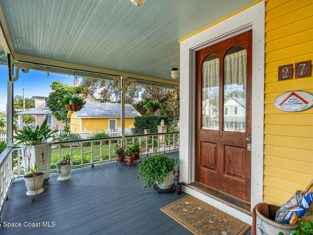 27 Barton Avenue, Rockledge, FL 32955