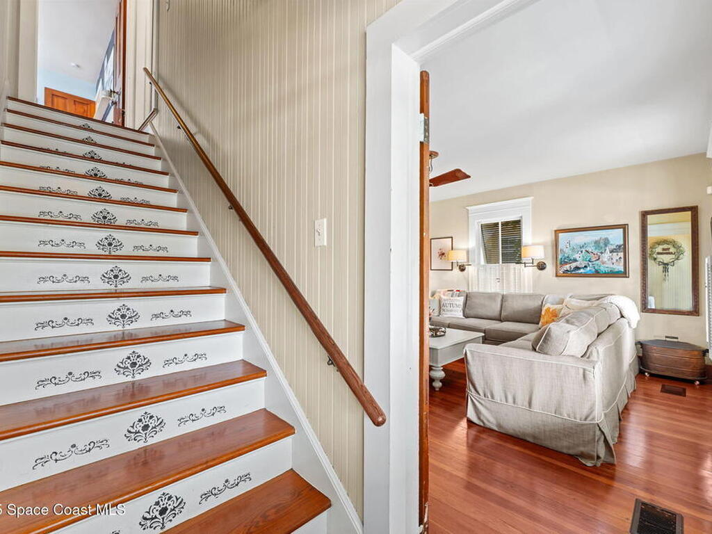 27 Barton Avenue, Rockledge, FL 32955