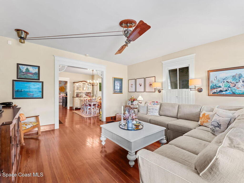 27 Barton Avenue, Rockledge, FL 32955