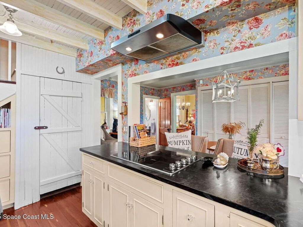 27 Barton Avenue, Rockledge, FL 32955