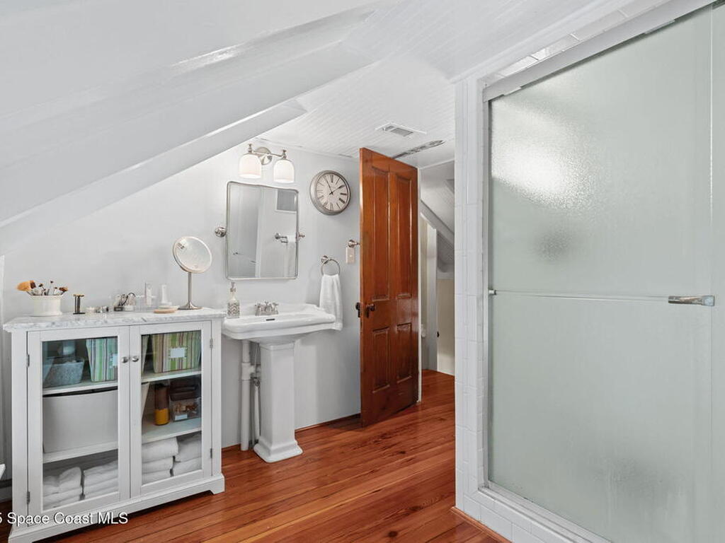 27 Barton Avenue, Rockledge, FL 32955