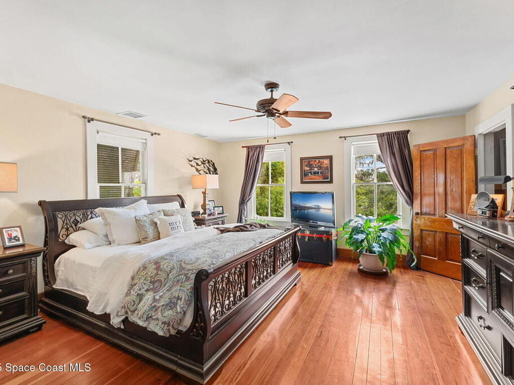 27 Barton Avenue, Rockledge, FL 32955