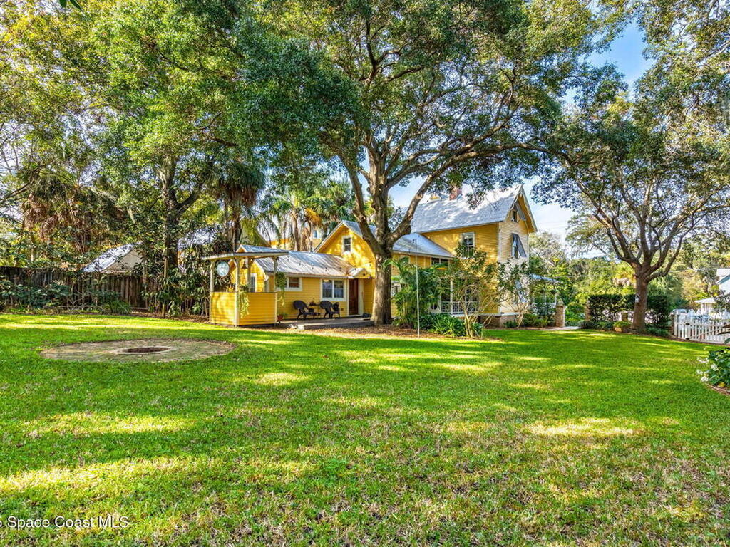 27 Barton Avenue, Rockledge, FL 32955