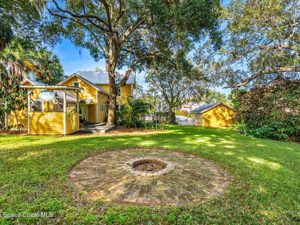 27 Barton Avenue, Rockledge, FL 32955