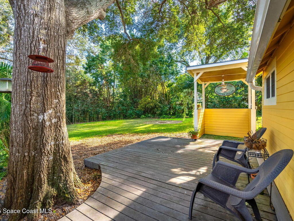 27 Barton Avenue, Rockledge, FL 32955