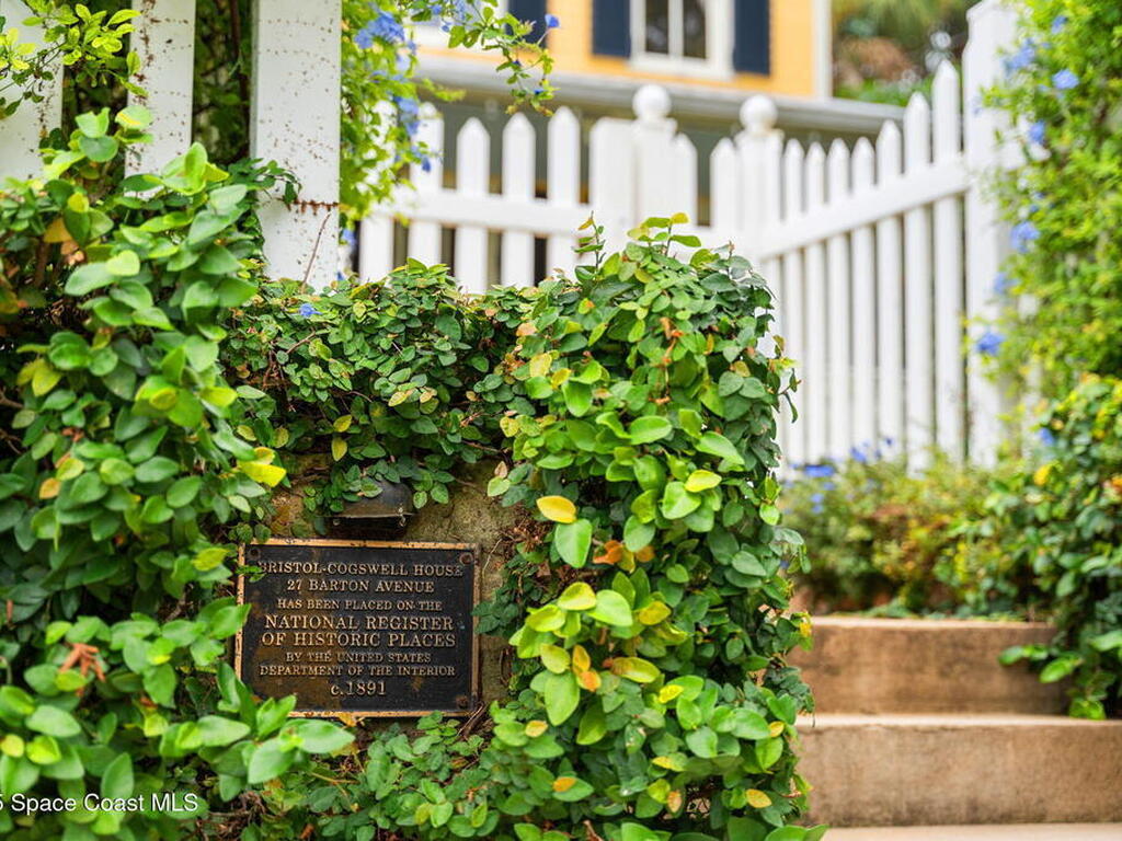 27 Barton Avenue, Rockledge, FL 32955