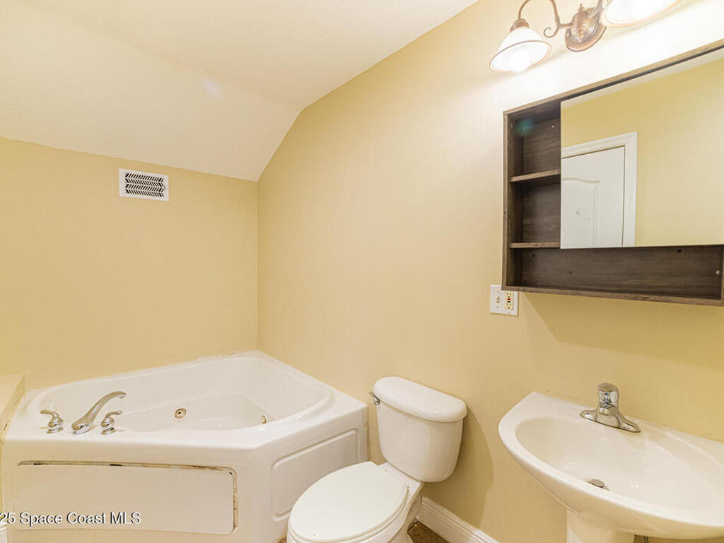 375 Nora Avenue, Merritt Island, FL 32952